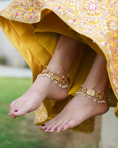 ANKLET WOMAN
